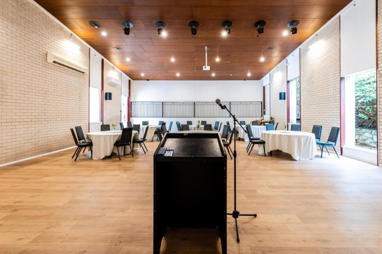 Eden Inn Zikhron Ya'akov Exterior foto