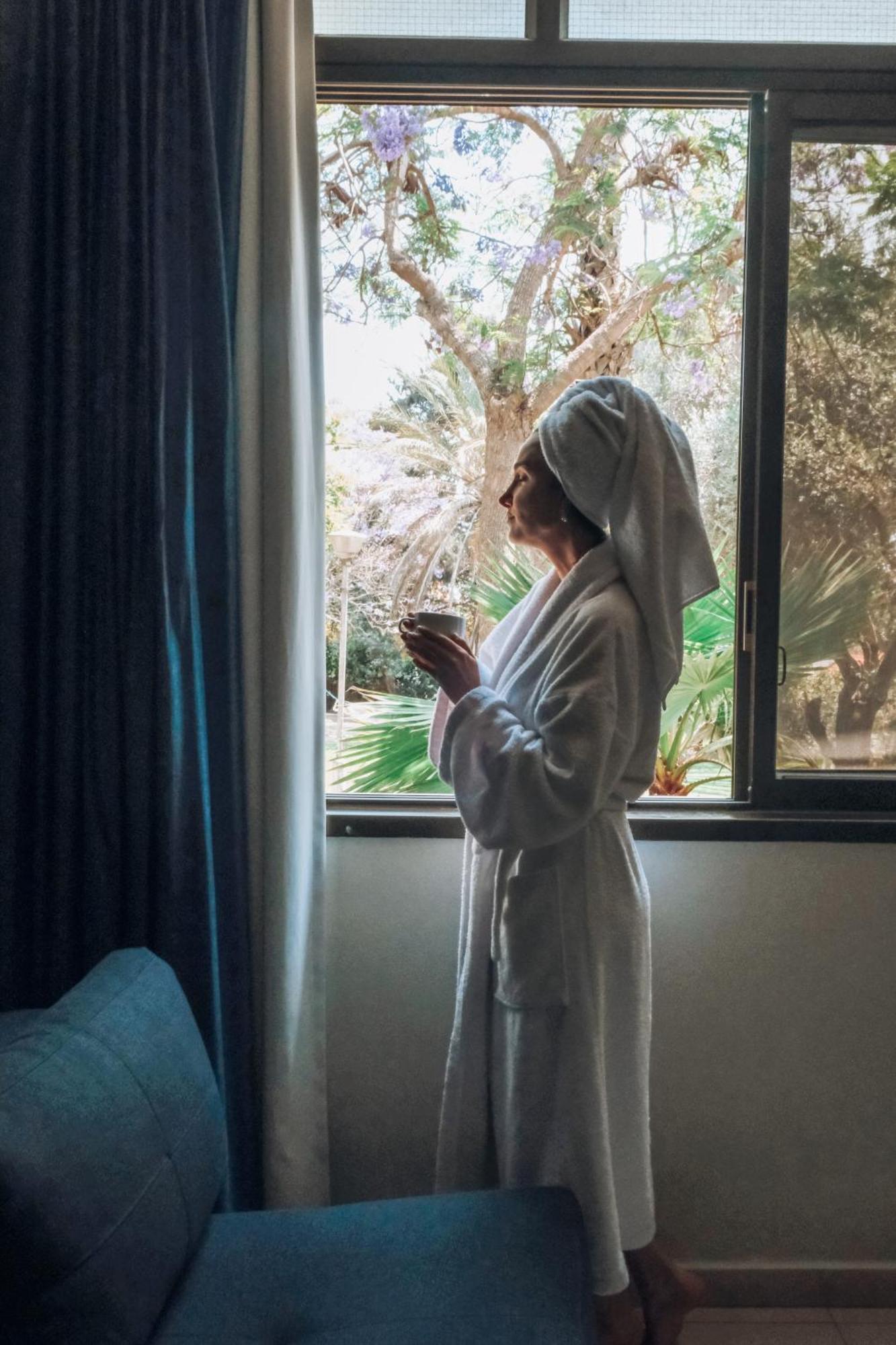 Eden Inn Zikhron Ya'akov Exterior foto